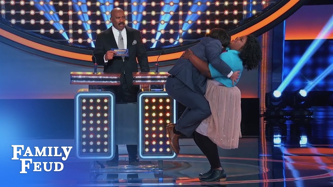 Nicole Byer gives John Gemberling a LIFT | Celebrity Family Feud