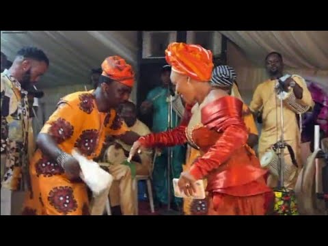 WOW! PASUMA SURPRISES IYABO OJO ON STAGE AS HE SINGS AND DANCES IN HER DIALECT
