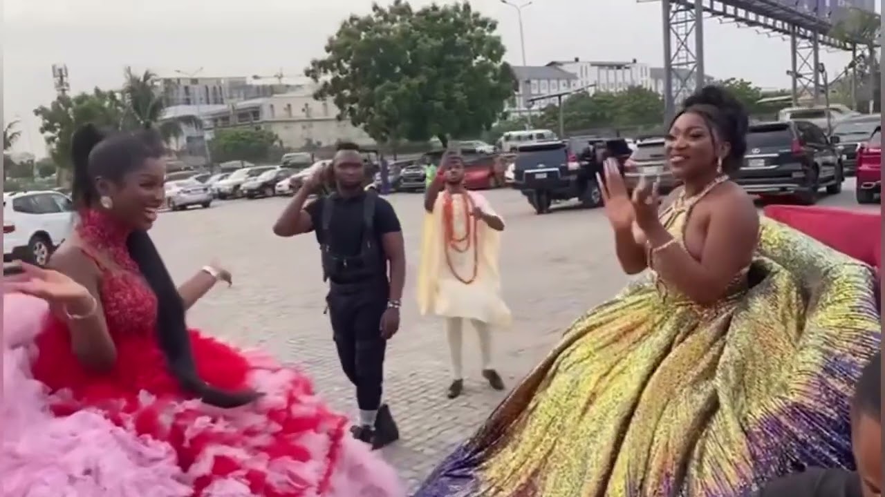 PAPAYA EX HOUSE WARMING IS LOUD IN LAGOS : SEE HER GRAND ARRIVAL
