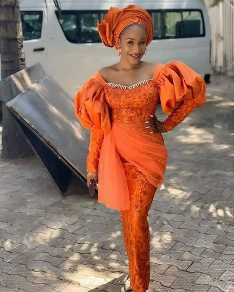Asoebi styles Sewn into Perfection