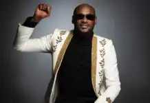 #14thHeadies: Watch moment Wizkid prostrated to greet 2Face Idibia (Video)
