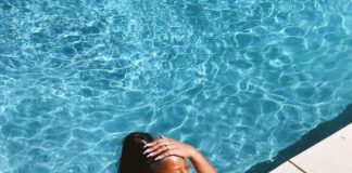 Singer, Tems flaunts her banging body, rocking a bikini (photos)