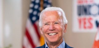 Fuel scarcity hits U.S, citizens spotted buying fuel in plastic bags and kegs (Photos/Video)