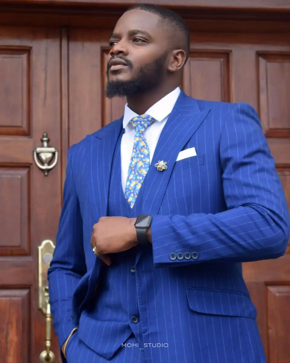 Leo Dasilva storms out of church after Pastor asked congregants to pray for a politician