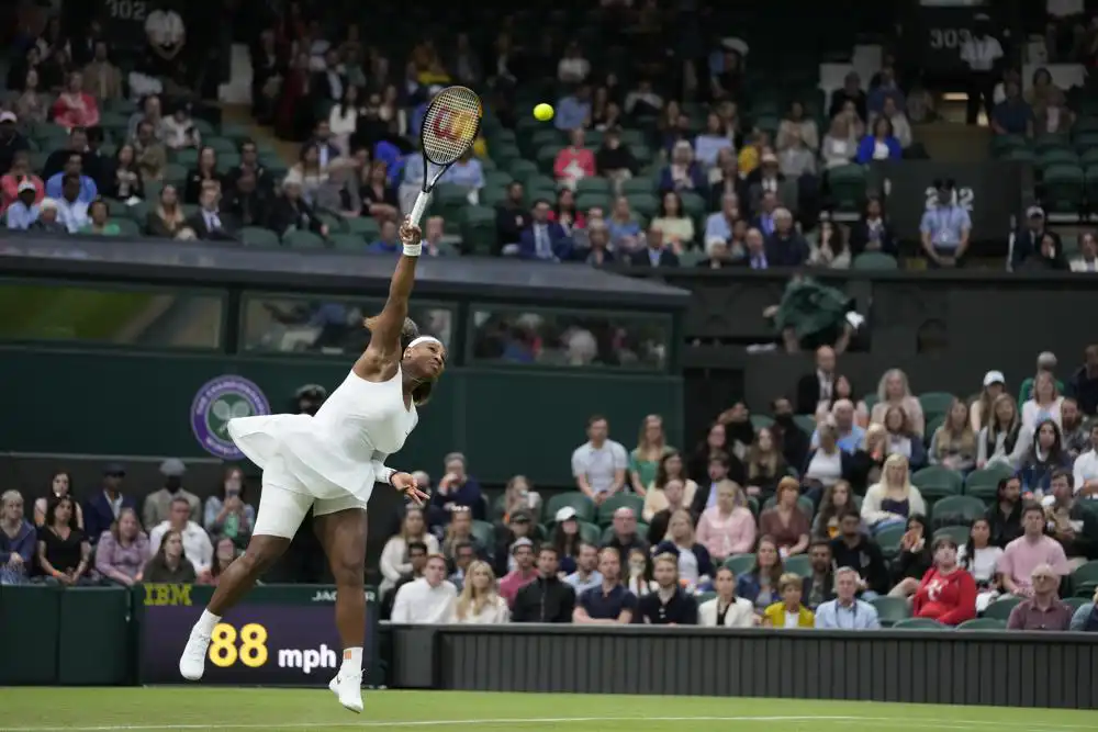  Serena Williams out of Wimbledon with leg injury