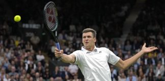 24 year old Hurkacz faces idol Federer in 1st Grand Slam quarterfinal