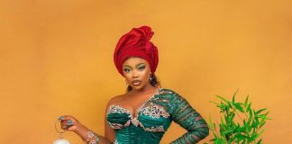 Instagram comedian Ashmusy surprises her mum with a car (video)