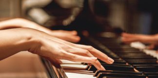 Easy ways to learn to play the Piano