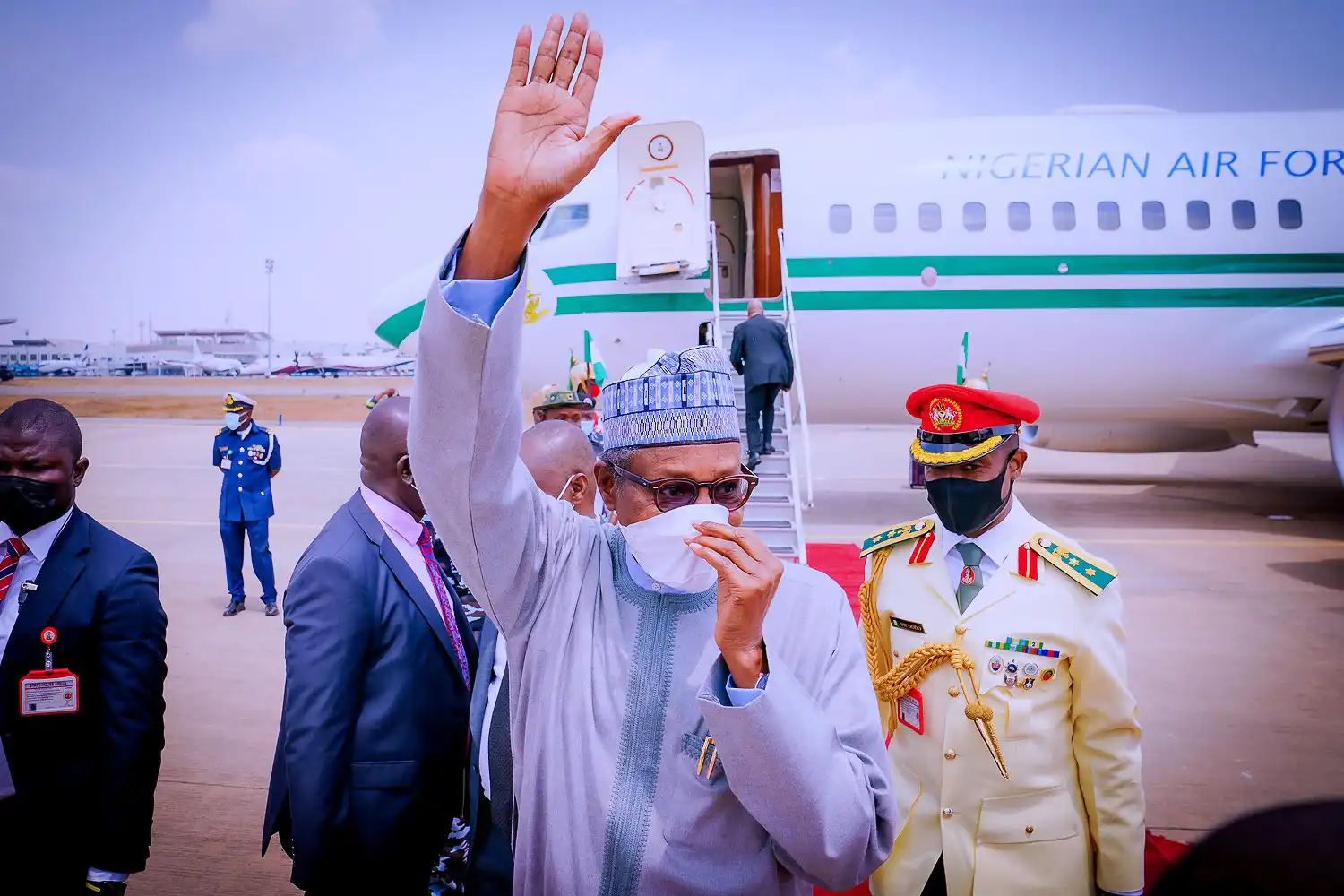 President Buhari shelves his UK medical trip as he returns to Abuja from Kenya