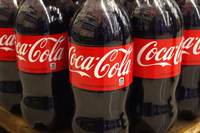 Elon Musk intends to buy Coca-Cola after acquiring Twitter in order to "put cocaine back in it" Elon Musk intends to buy Coca-Cola after acquiring Twitter in order to "put cocaine back in it"