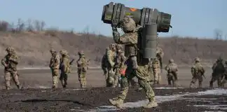 Russia warns US to stop sending arms to Ukraine
