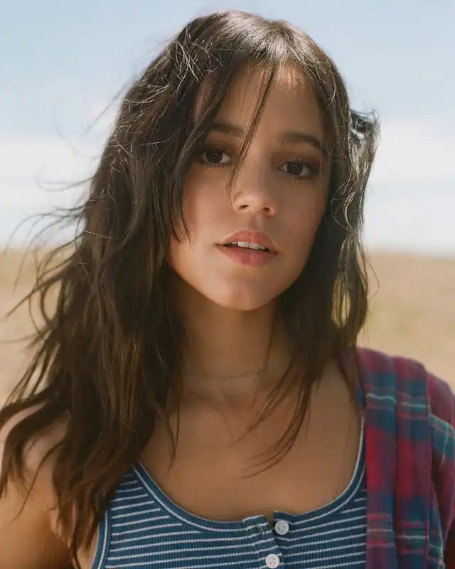 Jenna Ortega Biography, Age, Net Worth, and Career (2022) 