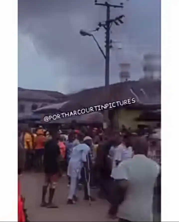 Food Vendor Allegedly Using Diabolical Means To Attract Customers Caught In Port Harcourt (Video) 1 Screenshot 20220610 222143