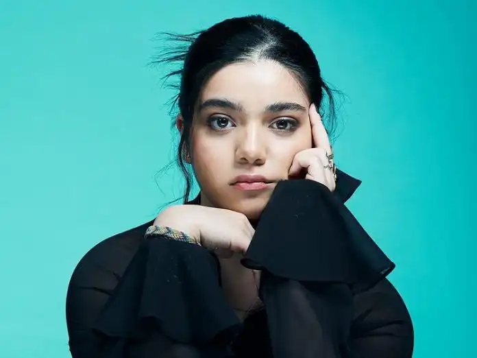 Iman Vellani Biography, Age, Income, Net Worth, and Career (2022) Iman Vellani Biography, Age, Income, Net Worth, and Career (2022)