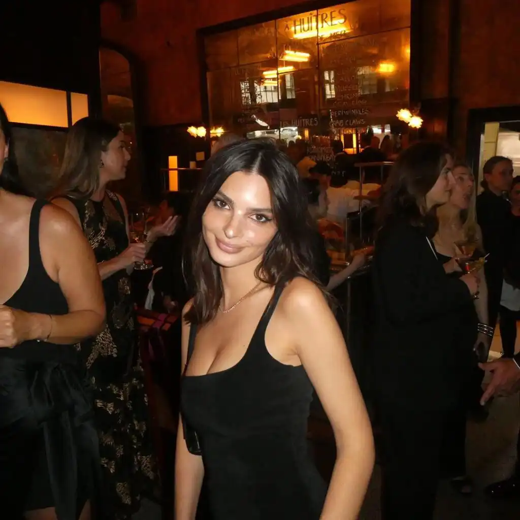 Emily Ratajkowski Biography, Age, Husband, Income, Salary, Net Worth, and Career