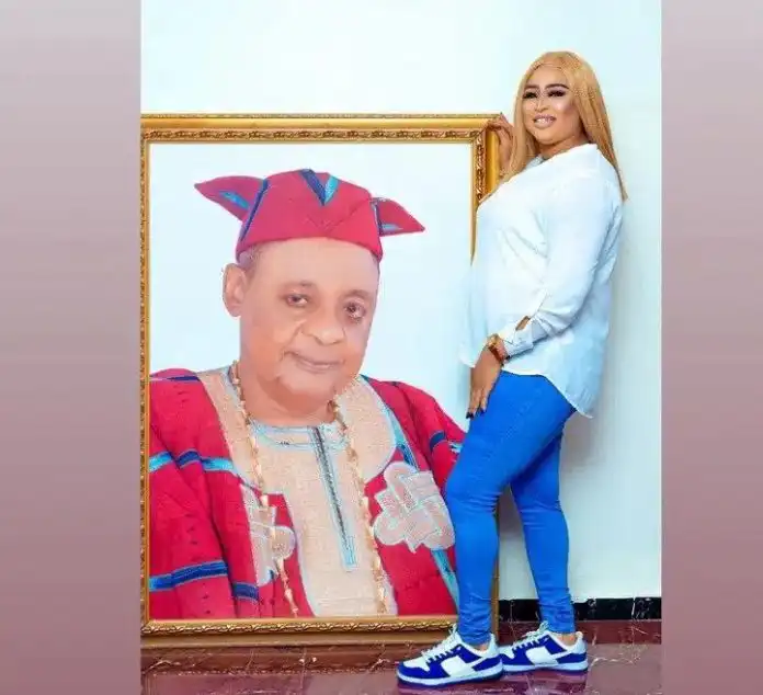 Olori Abbey grieves as she marks 5months remeberance of the Late Alaafin of Oyo