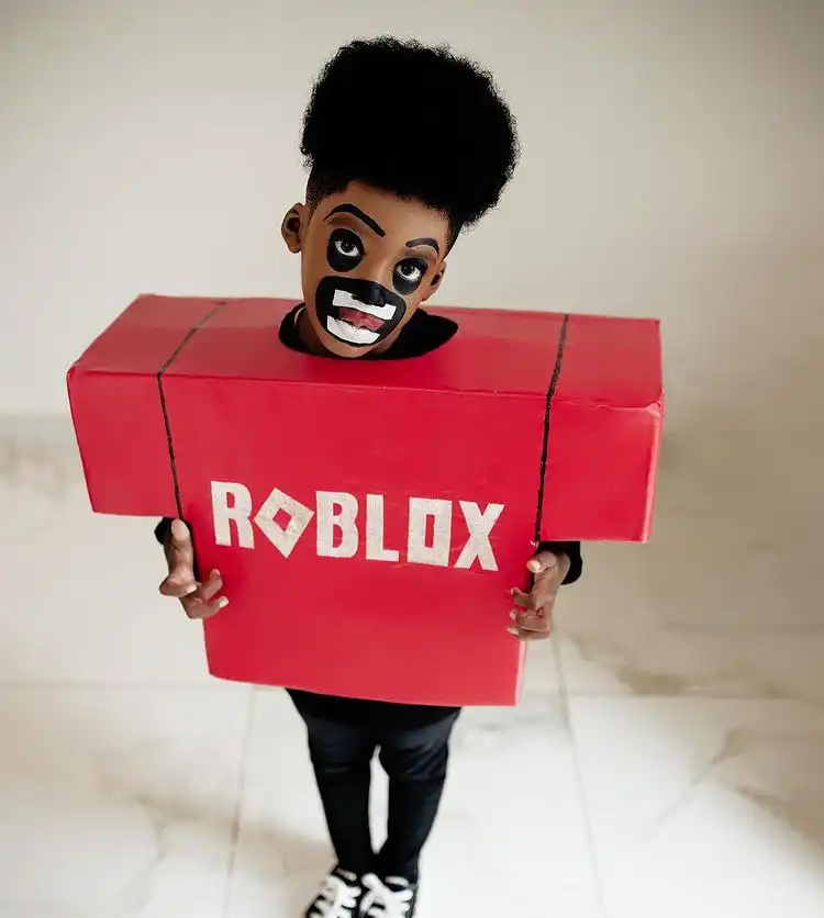 Mixed reactions as Tiwa Savage’s son joins the Halloween trend, becomes Roblox