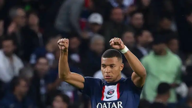 Messi, Mbappe and Neymar all on target as PSG go goal crazy
