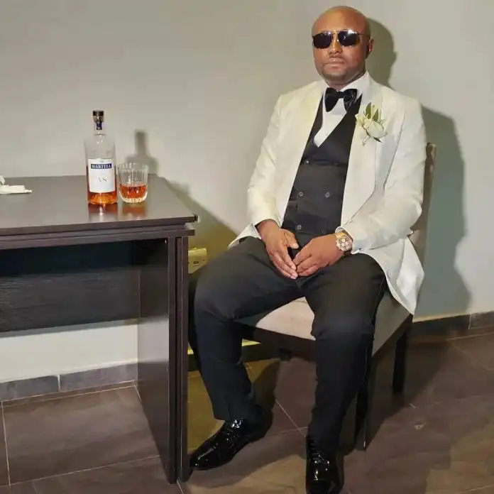 First photos and videos from Isreal DMW’s white wedding First photos and videos from Isreal DMW’s white wedding