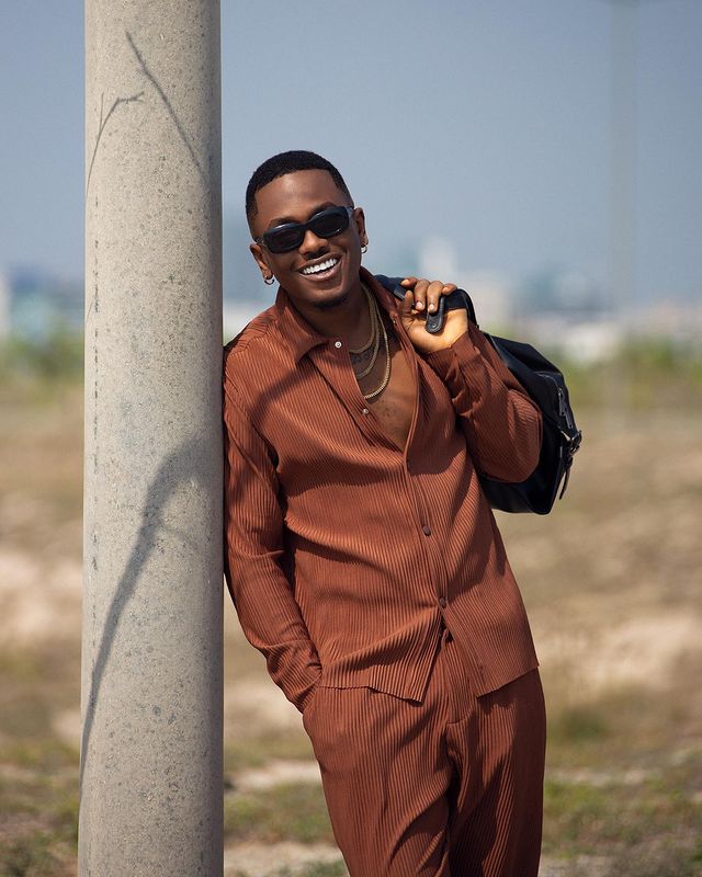 Timini Egbuson Biography, Age, Girlfriend, Net Worth, and Career