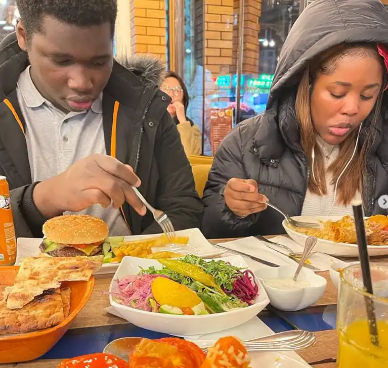 Oritsejafor’s wife abandons him in Nigeria, spends Christmas vacation with their kids (photos)