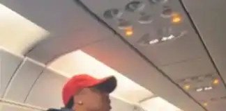 Couple refuses to leave plane, forces all passengers to deplane (video)