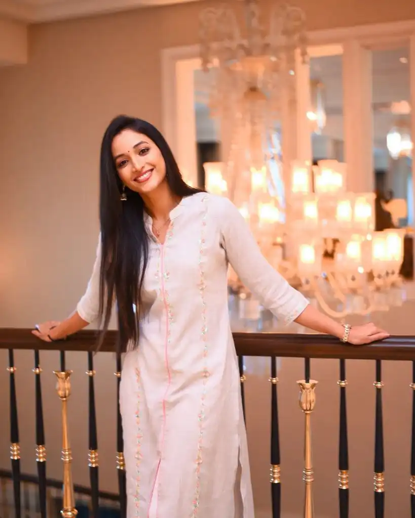 Srinidhi Shetty Biography, Age, Boyfriend, Income, Salary, Net Worth, and Career
