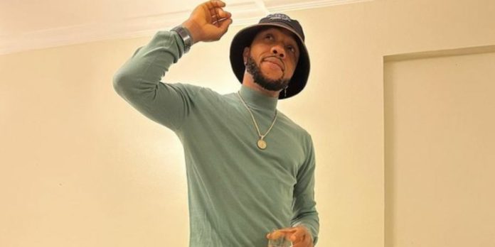 Hope your kids don’t follow you – Charles Okocha stirs backlashes over raunchy display in advertisement video Hope your kids don’t follow you – Charles Okocha stirs backlashes over raunchy display in advertisement video