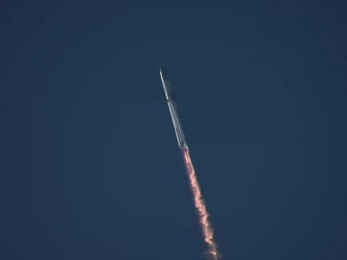 Biggest SpaceX’s Costing $3b Explodes 4 minutes After Liftoff Biggest SpaceX’s Costing $3b Explodes 4 minutes After Liftoff