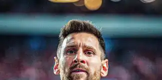 PSG ultras are chanting 'Messi, son of a b*tch' in front of PSG's gates (video)
