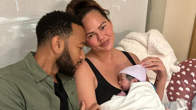 Chrissy Teigen & John Legend welcome 4th child via surrogate Chrissy Teigen & John Legend welcome 4th child via surrogate