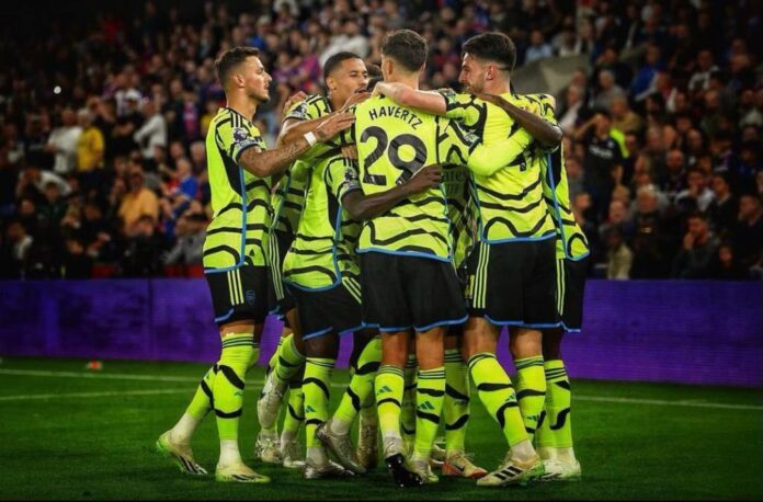 Odegaard penalty gives Arsenal win at Crystal Palace