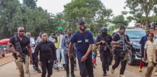 Seyi Tinubu skating alongside his armed bodyguards on the street to mark Int’l Youth Day (Pictures)
