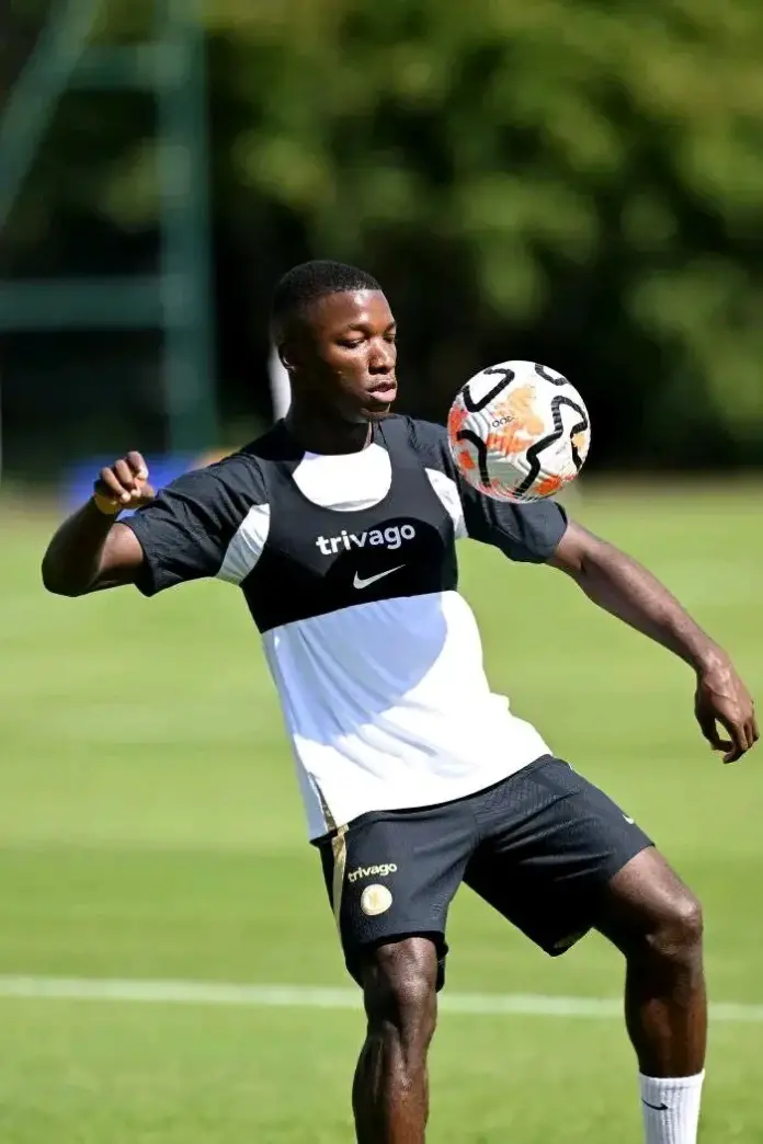 Photos of Caicedo Training At Cobham