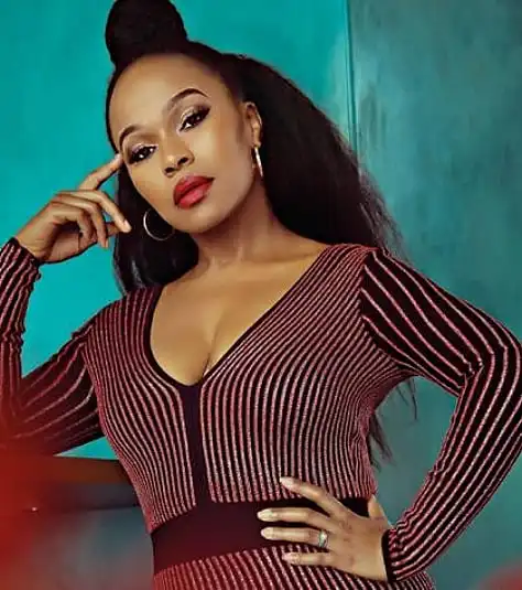 Sindi Dlathu Biography, Age, Twin, Wedding, Husband, Children, Salary, House, Net Worth, and Career
