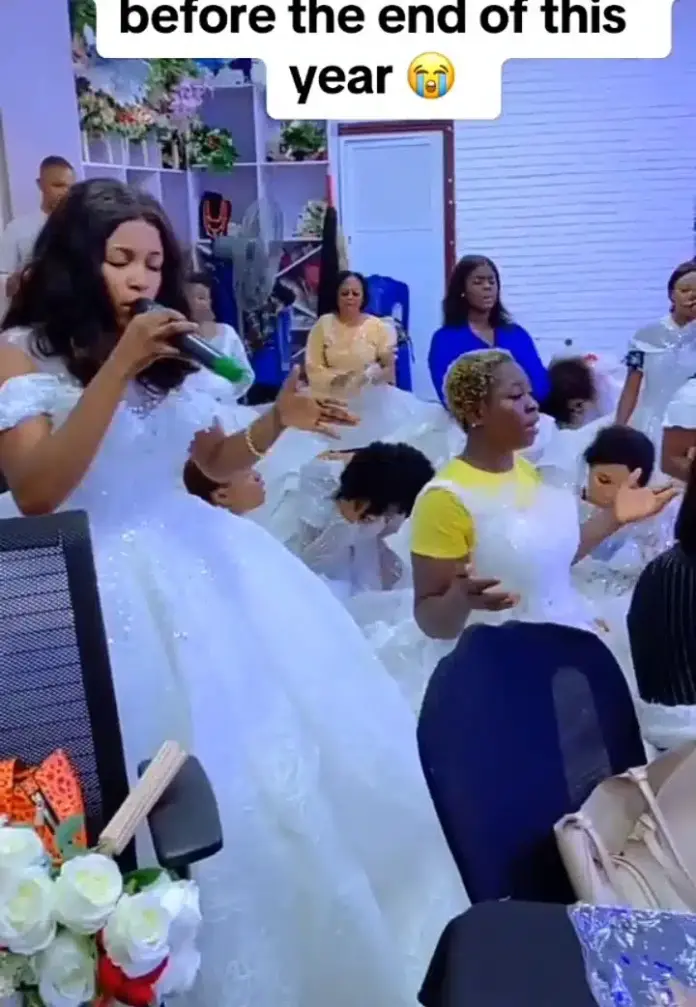 Single ladies wear wedding gowns to church as they hold wedding retreat to pray for husbands [Video]