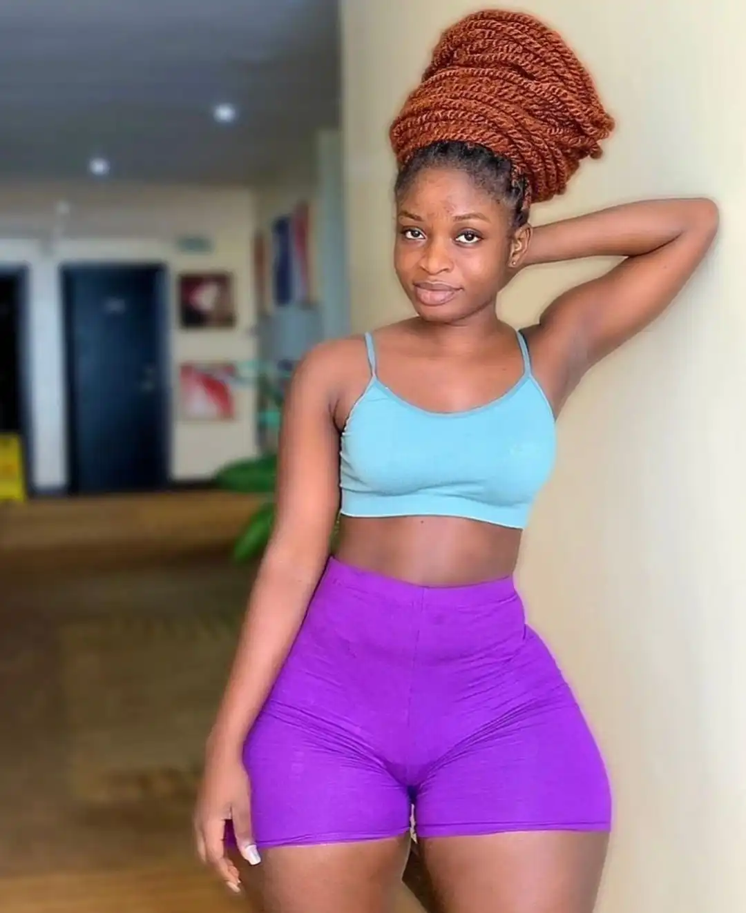 akosua 3704963916927629442