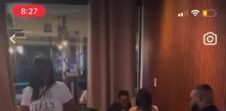 Lady proposes to boyfriend