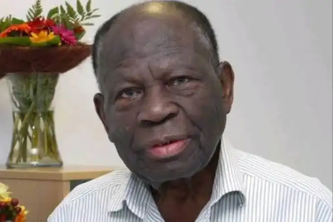 Pa akintola Williams 