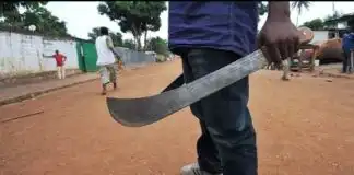 Drama as man cuts off neighbor's hand for sleeping with wife