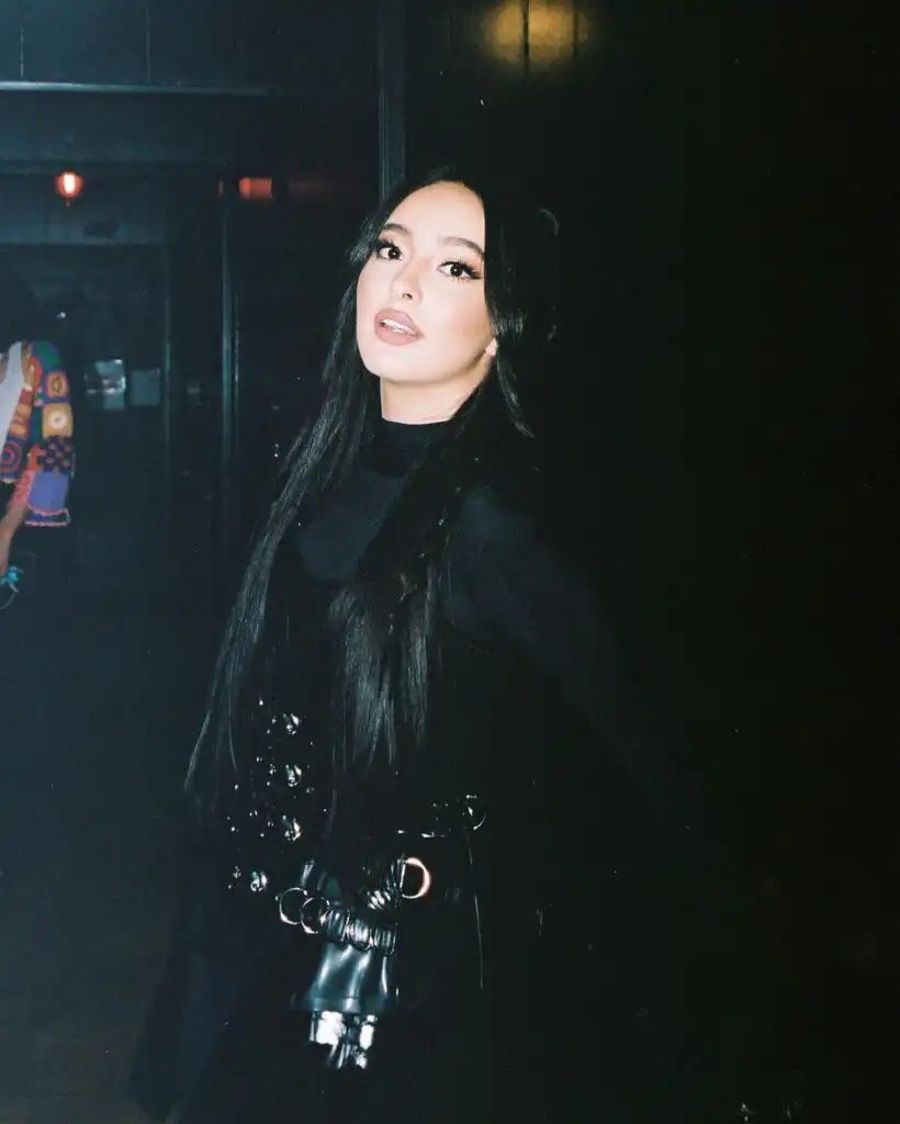 Faouzia Biography, Age, Songs, Albums, Married, Religion, News, Video, Husband, Height, Parents, Nationality, Instagram, Wikipedia, House, Net Worth, and Career