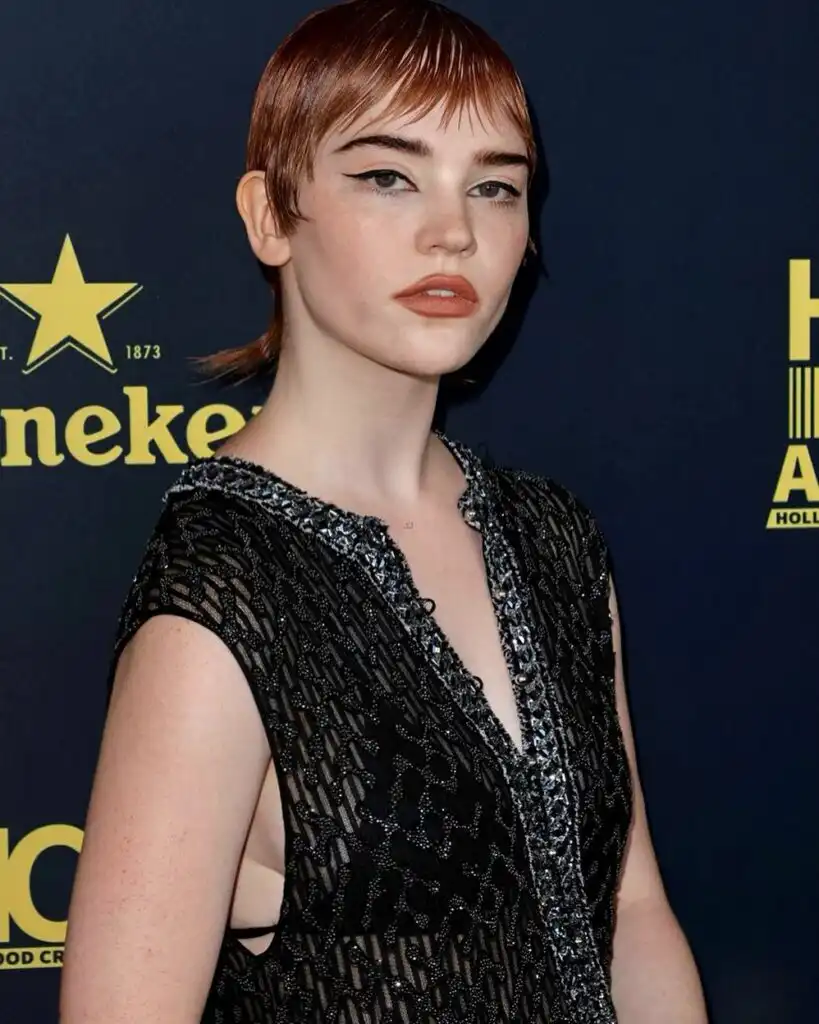 Sophie Thatcher Biography, Age, Boyfriend, Twin, Height, Parents, Instagram, Movies, TV Shows, Net Worth, and Career 1 Sophie Thatcher Biography, Age, Boyfriend, Twin, Height, Parents, Instagram, Movies, TV Shows, Net Worth, and Career
