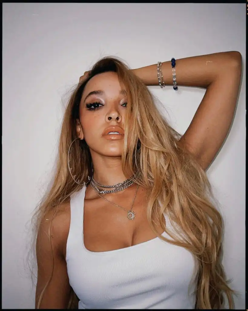 Tinashe Biography, Age, Songs, Albums, Parents, Boyfriend, Record Label, Husband, House, Ethnicity, Net Worth, and Career