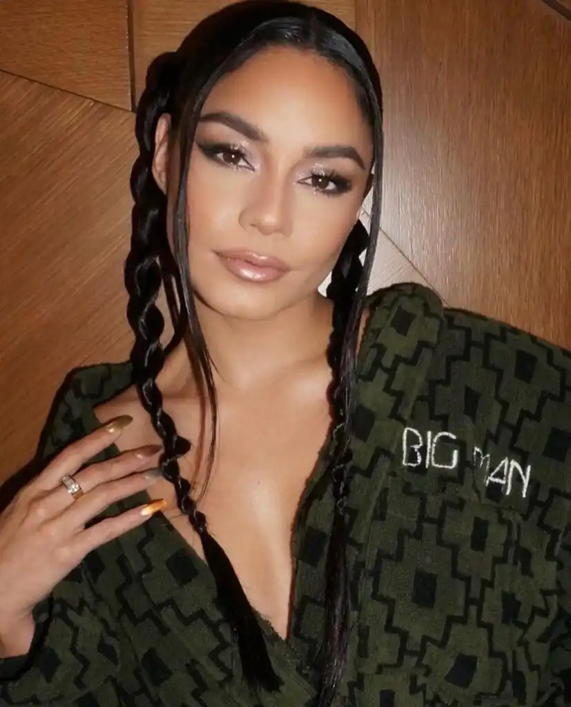 Vanessa Hudgens Biography, Age, Boyfriend, Height, Movies, Instagram, Husband, Income, Salary, Net Worth, and Career