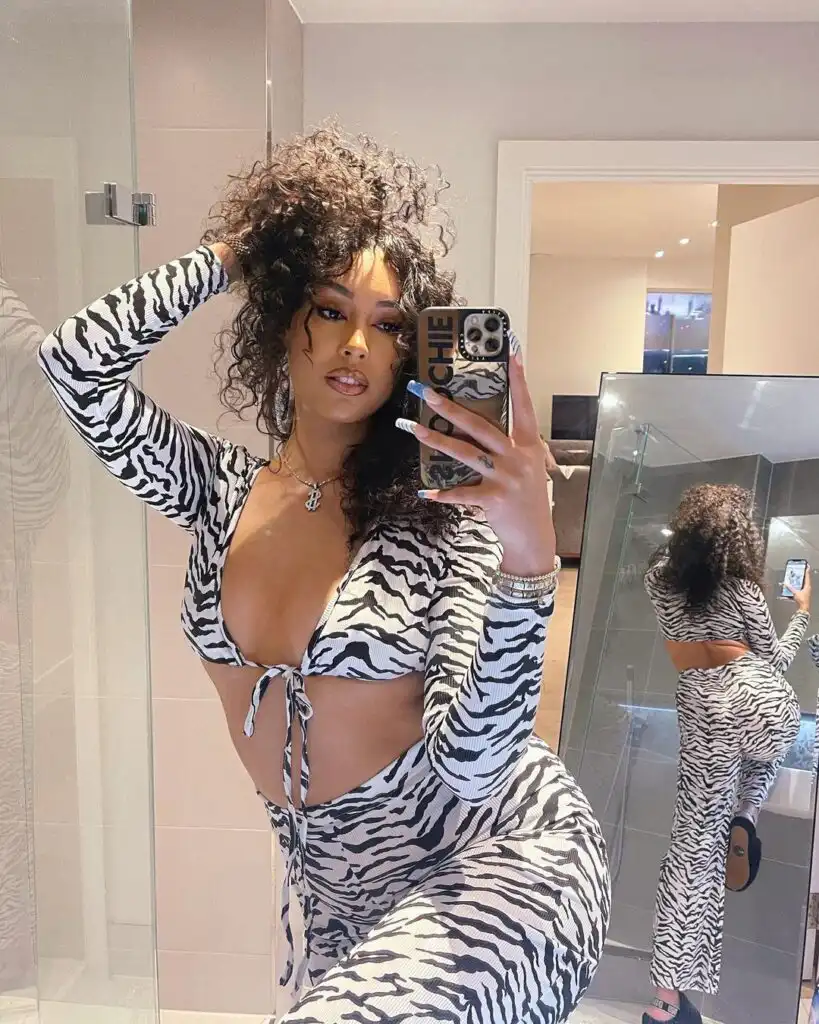 Snoochie Shy Biography, Age, Parents, Husband, Brother, Height, Family, Partner, Siblings, Love Island, Mum, Net Worth, and Career