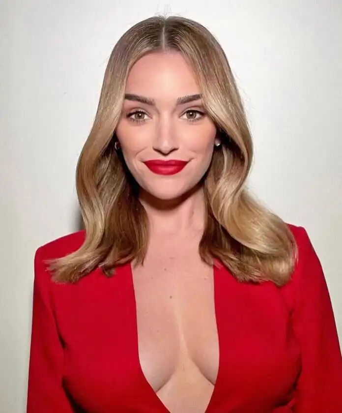 Brianne Howey Biography, Age, Husband, Child, Height, Movies, TV Shows, Baby Name, Net Worth, and Career Brianne Howey Biography, Age, Husband, Child, Height, Movies, TV Shows, Baby Name, Net Worth, and Career
