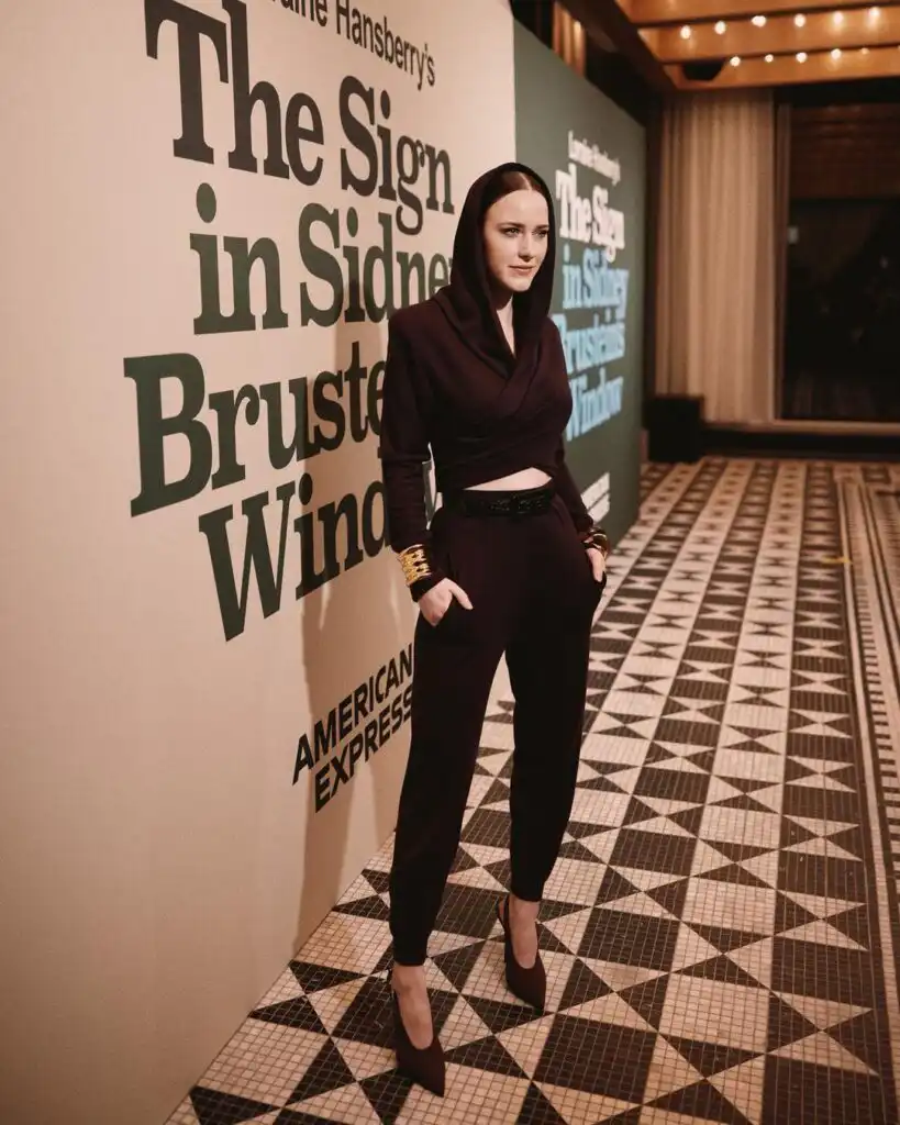 Rachel Brosnahan Biography, Age, Height, Wedding, Husband, Movies, TV Shows, IMDB, Instagram, Net Worth, and Career
