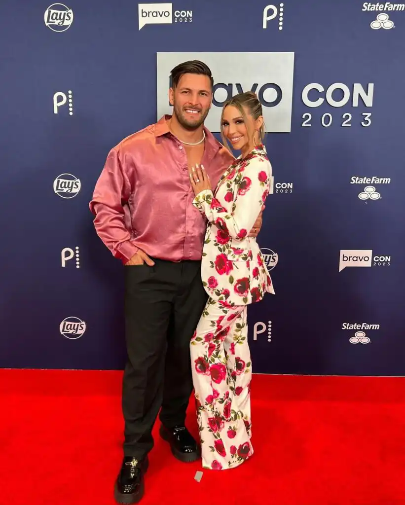 Scheana Shay Biography, Age, Husband, Wedding, Daughter, News, Podcast, Music Video, Net Worth, and Career 2 Scheana Shay Biography, Age, Husband, Wedding, Daughter, News, Podcast, Music Video, Net Worth, and Career