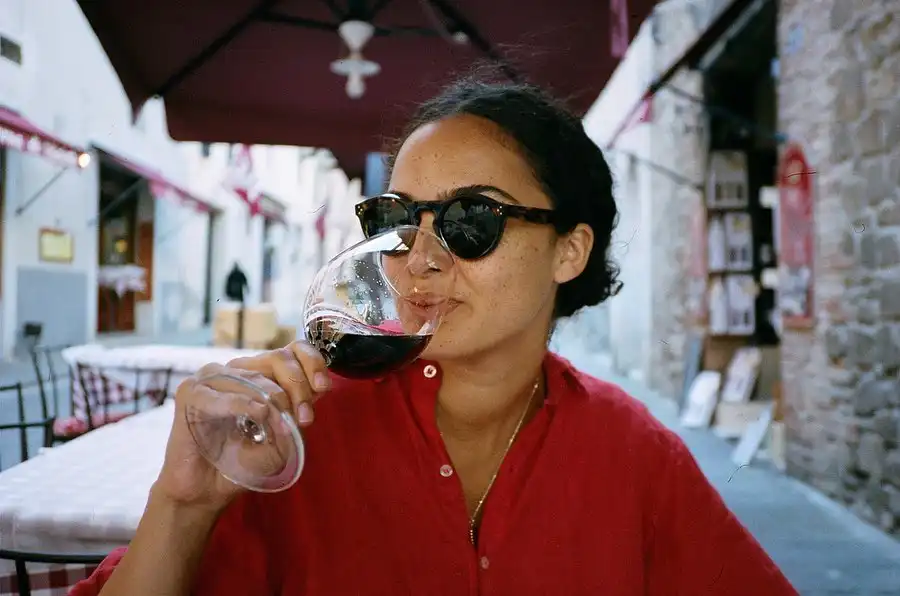 Anna Shaffer Biography, Age, Husband, Height, Children, Movies, TV Shows, Twitter, Instagram, Net Worth, and Career