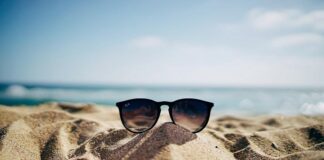 Accessorizing for the Beach: Choosing the Right Sunglasses